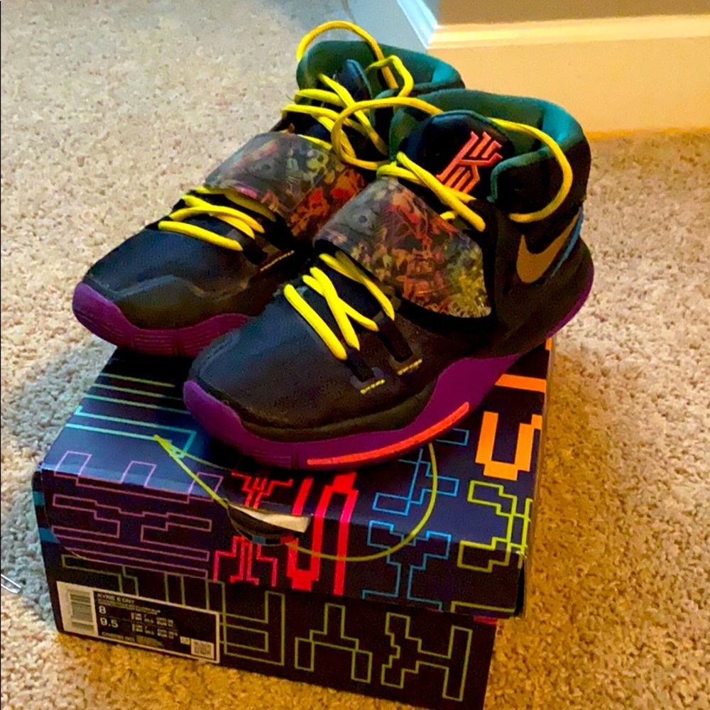 Nike Kyrie Chinese New Year. Size Men’s 8.